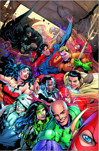 JUSTICE LEAGUE #34 DCU SELFIE VAR ED (RES)