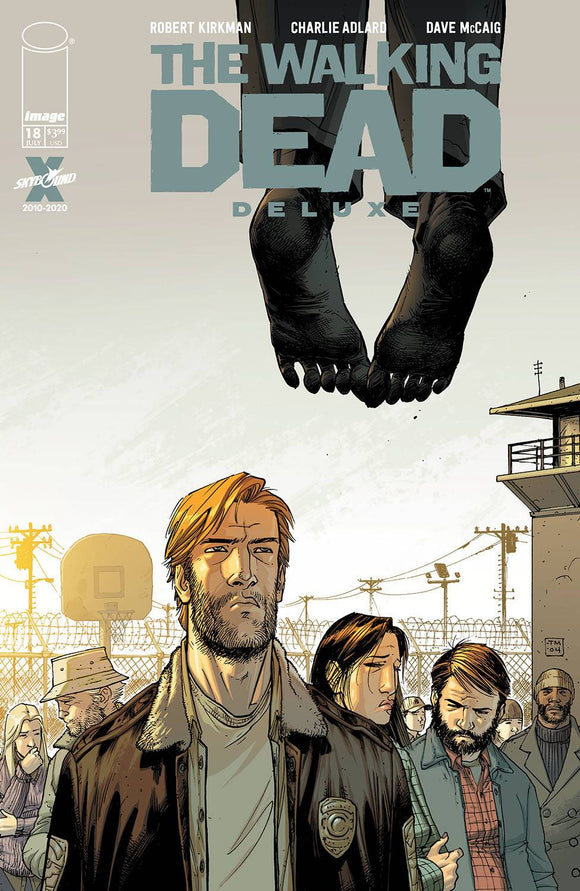 WALKING DEAD DLX #18 CVR B MOORE & MCCAIG (MR)